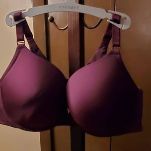 Burgandy Bra, NWOT. 46 C